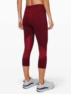 NWOT Lululemon Pace Rival Crop *22" Deep Rouge Size 6